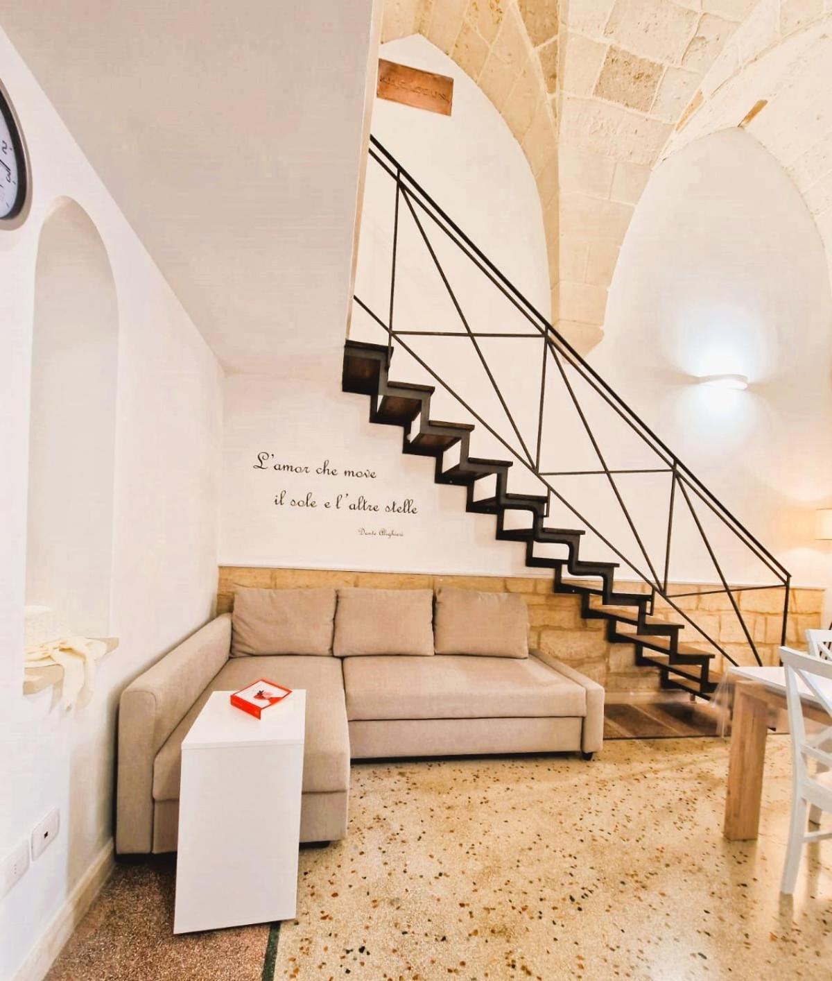 Villa Casa Dante Deliziosa Casa A Due Passi Dal Centro Lecce Exterior foto